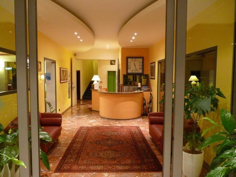 Hotel Gambrinus Лидо-ди-Езоло Экстерьер фото