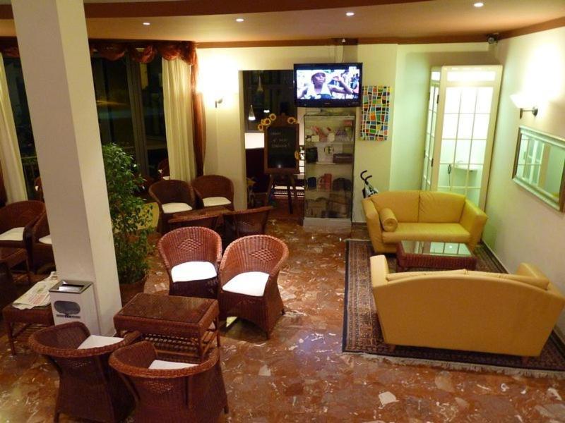 Hotel Gambrinus Лидо-ди-Езоло Экстерьер фото